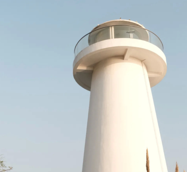 蛇口灯塔纪念台地-市内海边拍照必打卡地