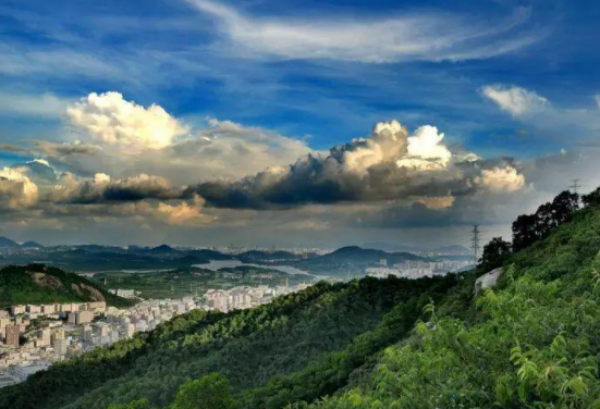 凤凰山-清朝被列为新安八景之一